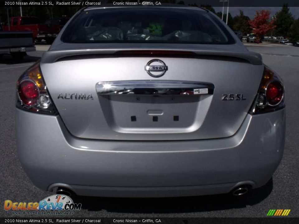 2010 Nissan Altima 2.5 SL Radiant Silver / Charcoal Photo #4