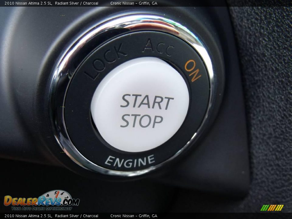 2010 Nissan Altima 2.5 SL Radiant Silver / Charcoal Photo #16