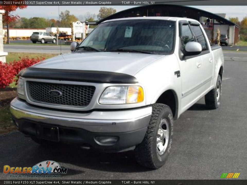 2001 Ford F150 XLT SuperCrew 4x4 Silver Metallic / Medium Graphite Photo #2
