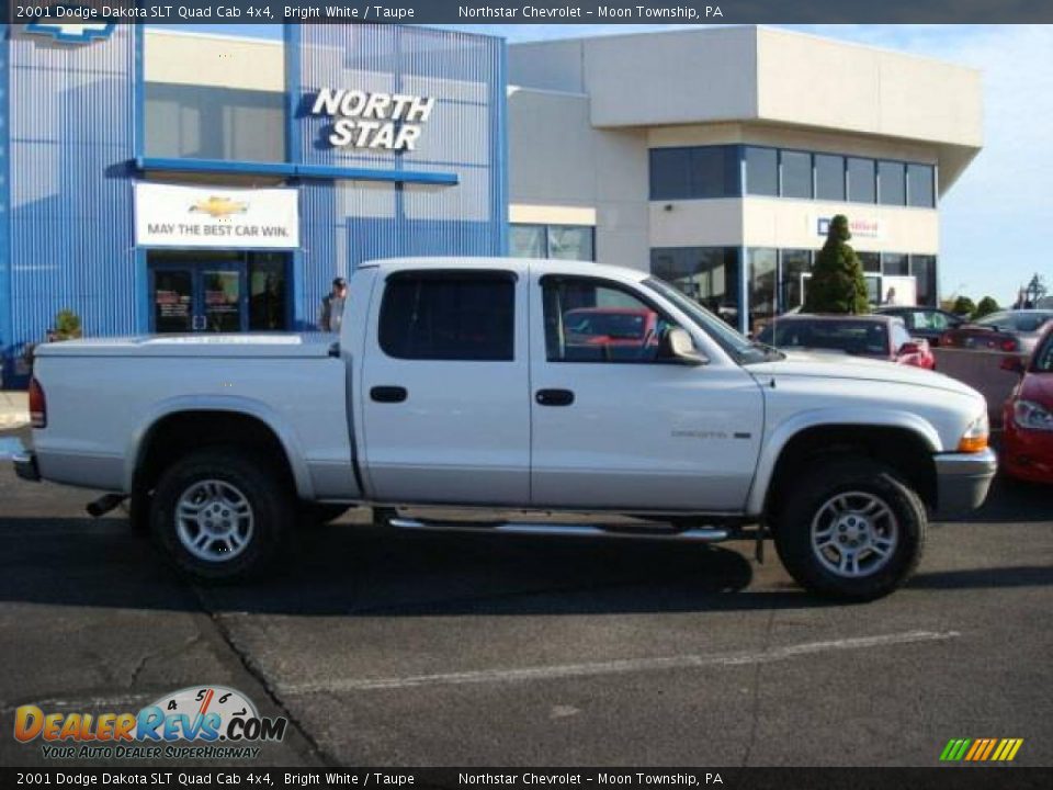 2001 Dodge Dakota SLT Quad Cab 4x4 Bright White / Taupe Photo #2