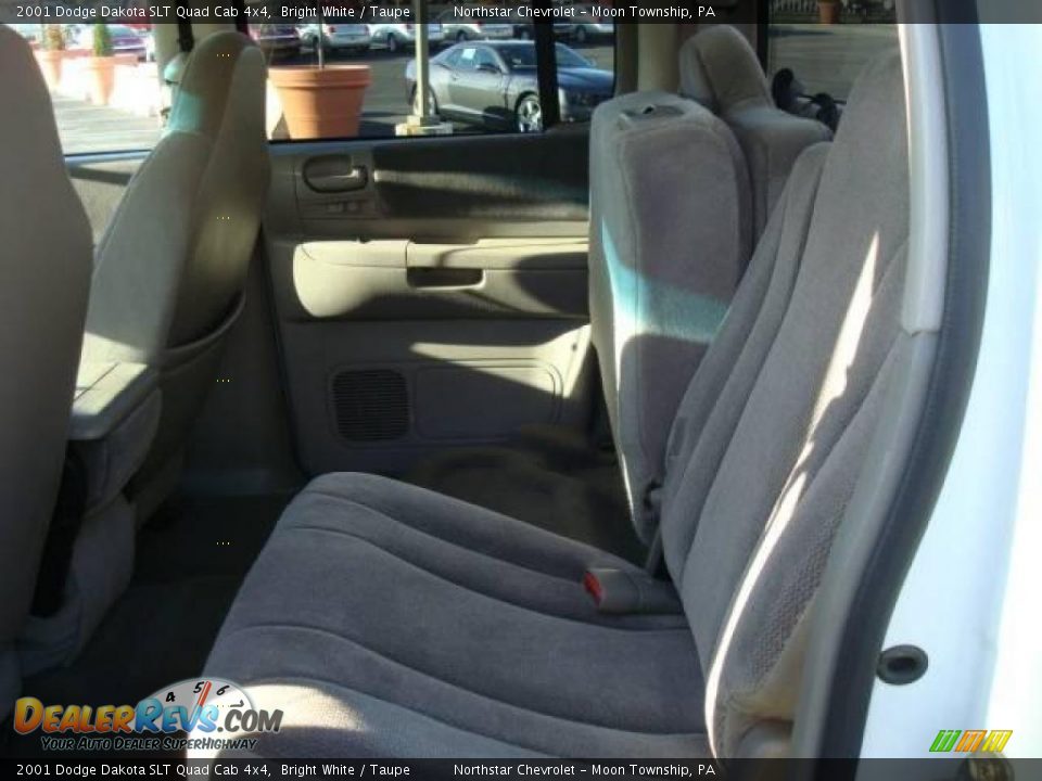 2001 Dodge Dakota SLT Quad Cab 4x4 Bright White / Taupe Photo #11
