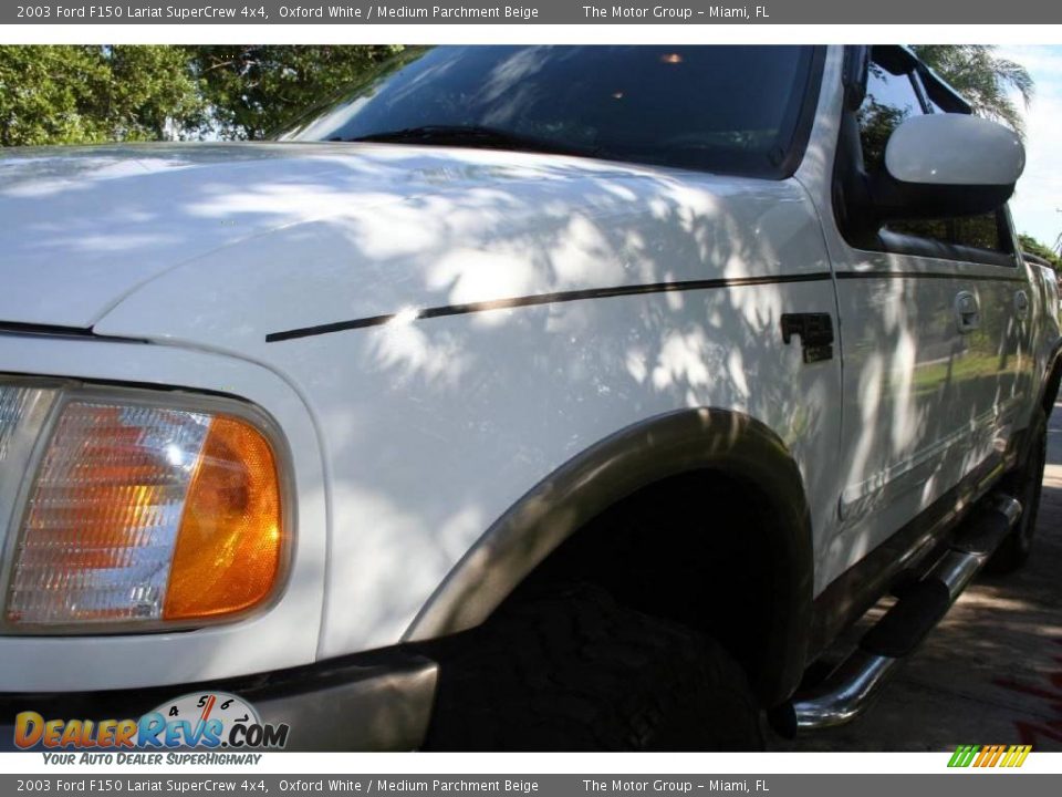 2003 Ford F150 Lariat SuperCrew 4x4 Oxford White / Medium Parchment Beige Photo #16