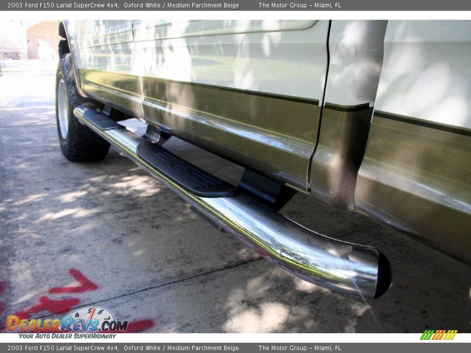 2003 Ford F150 Lariat SuperCrew 4x4 Oxford White / Medium Parchment Beige Photo #23