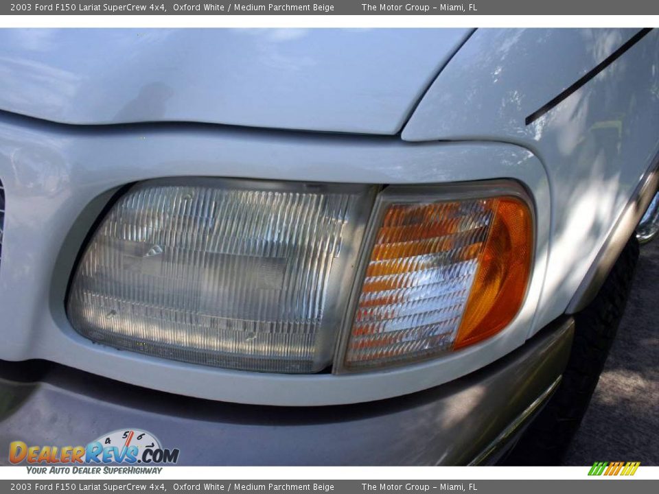 2003 Ford F150 Lariat SuperCrew 4x4 Oxford White / Medium Parchment Beige Photo #32