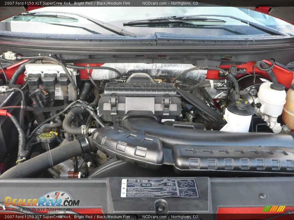 2007 Ford F150 XLT SuperCrew 4x4 Bright Red / Black/Medium Flint Photo #12