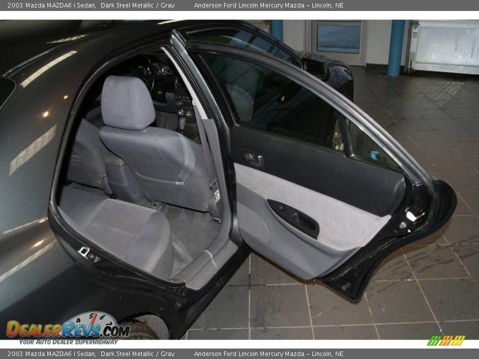 2003 Mazda MAZDA6 i Sedan Dark Steel Metallic / Gray Photo #21