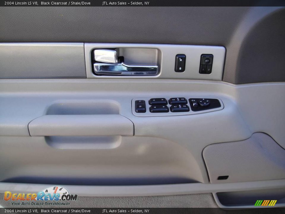 2004 Lincoln LS V8 Black Clearcoat / Shale/Dove Photo #10