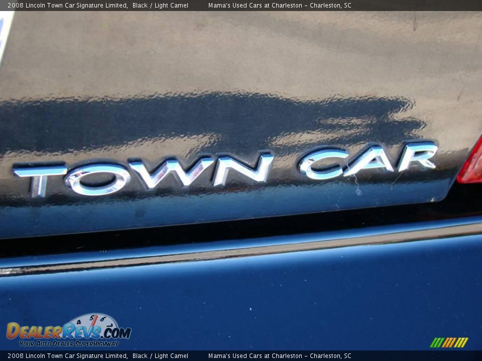 2008 Lincoln Town Car Signature Limited Black / Light Camel Photo #10