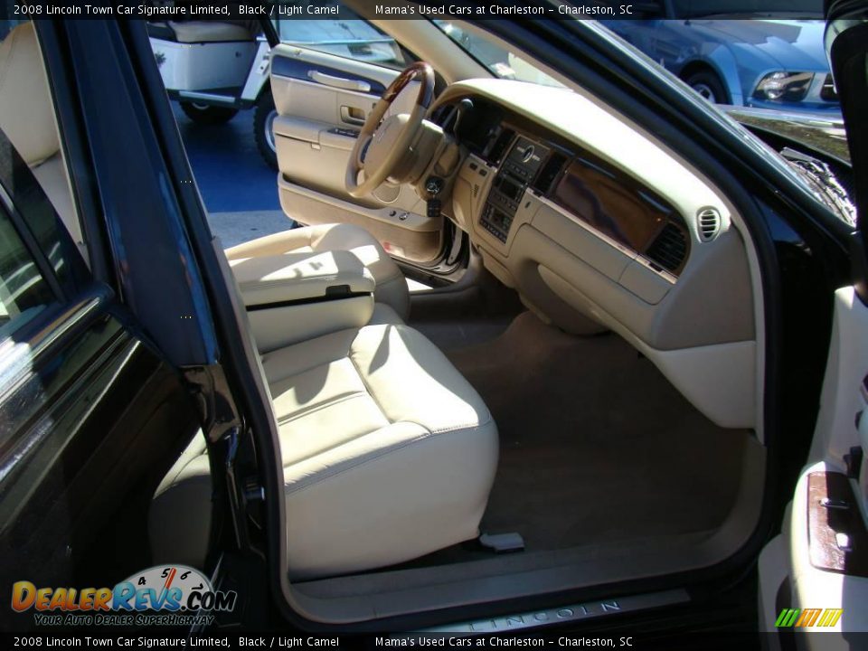 2008 Lincoln Town Car Signature Limited Black / Light Camel Photo #14