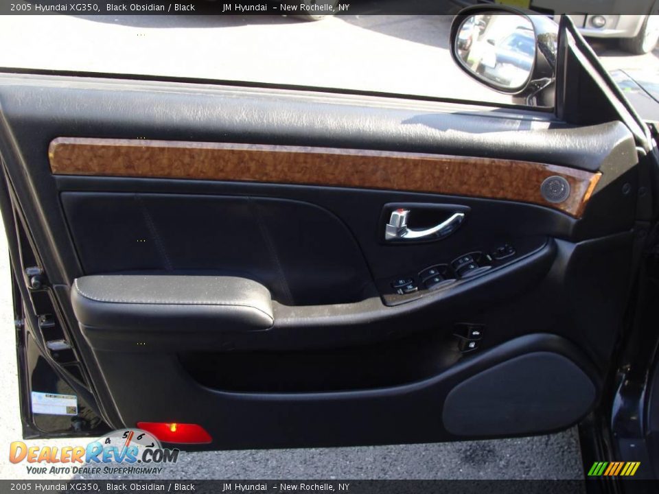 2005 Hyundai XG350 Black Obsidian / Black Photo #9