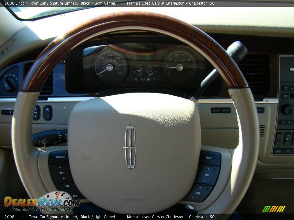 2008 Lincoln Town Car Signature Limited Black / Light Camel Photo #20