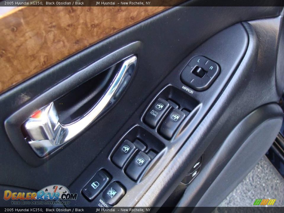 2005 Hyundai XG350 Black Obsidian / Black Photo #10