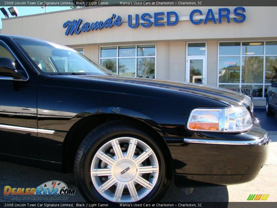 2008 Lincoln Town Car Signature Limited Black / Light Camel Photo #25