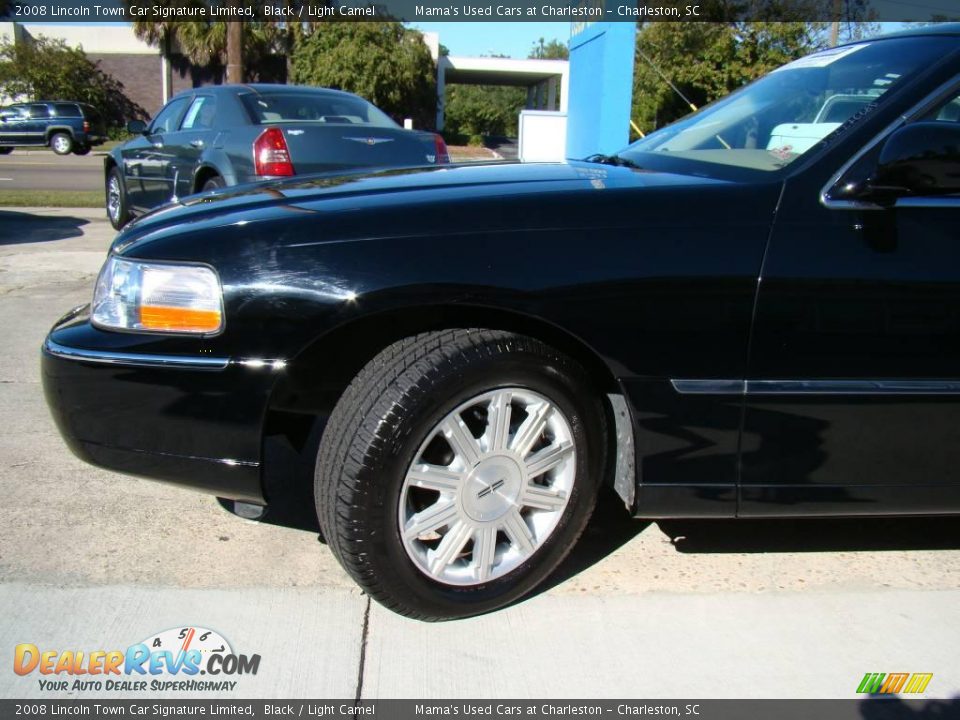 2008 Lincoln Town Car Signature Limited Black / Light Camel Photo #26