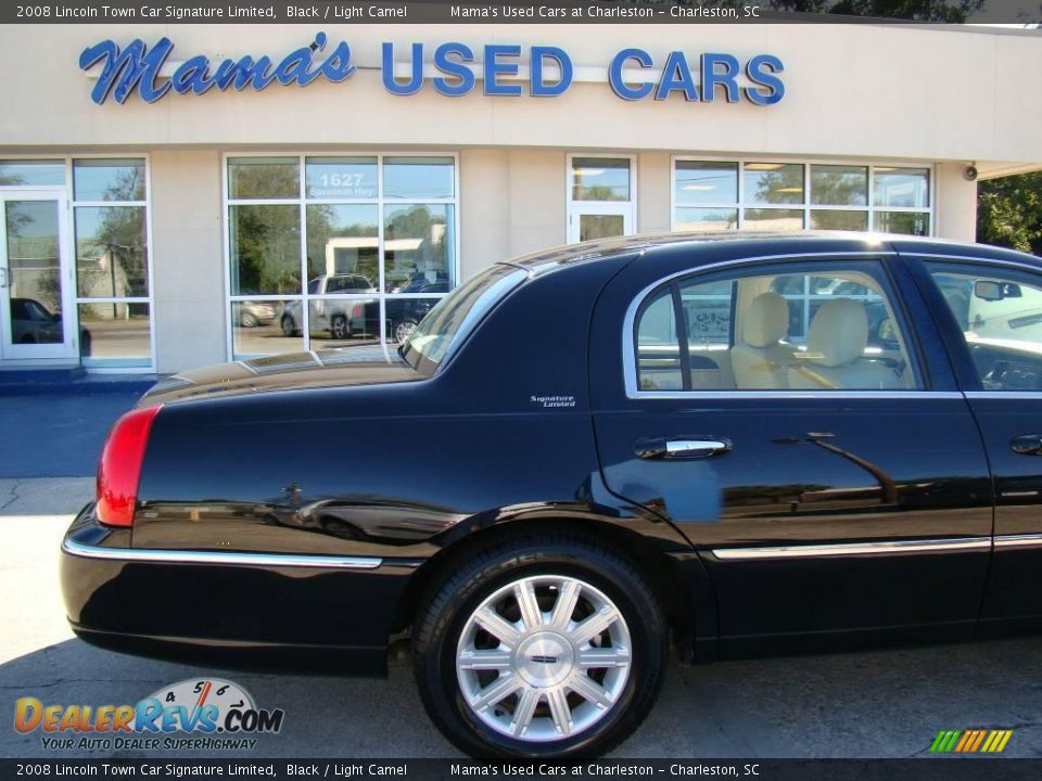 2008 Lincoln Town Car Signature Limited Black / Light Camel Photo #28