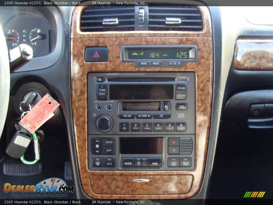 2005 Hyundai XG350 Black Obsidian / Black Photo #19