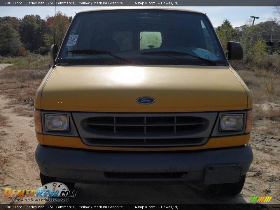 2000 Ford E Series Van E250 Commercial Yellow / Medium Graphite Photo #1