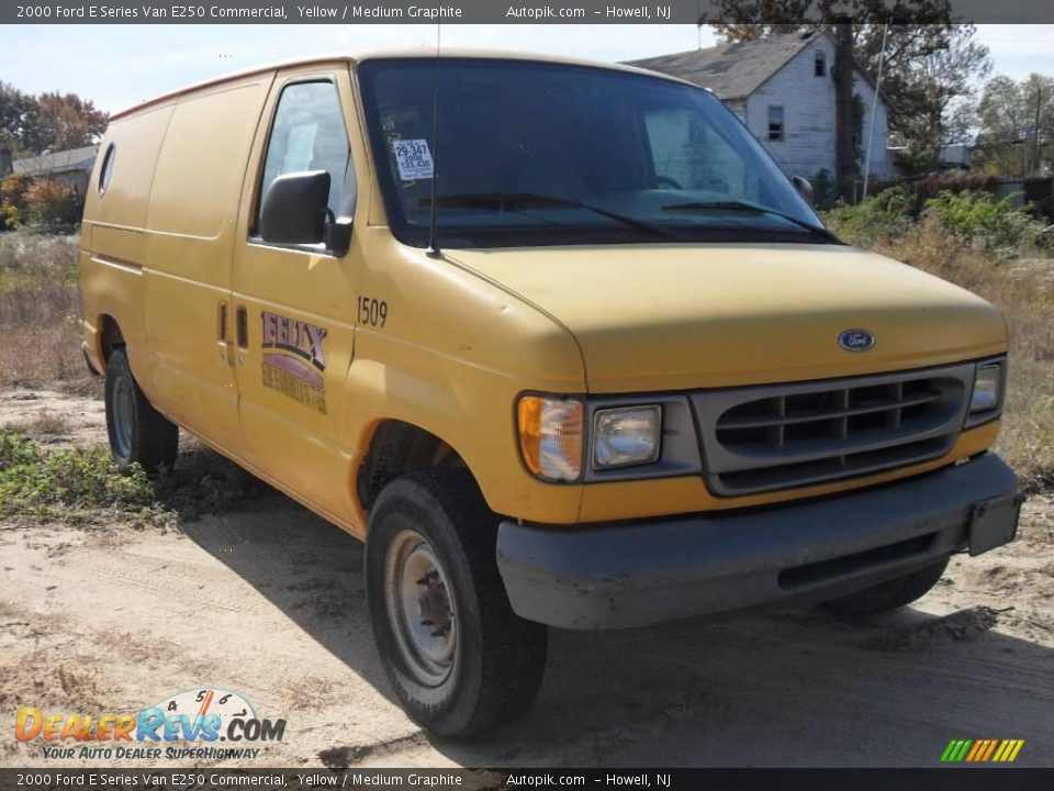 2000 Ford E Series Van E250 Commercial Yellow / Medium Graphite Photo #3