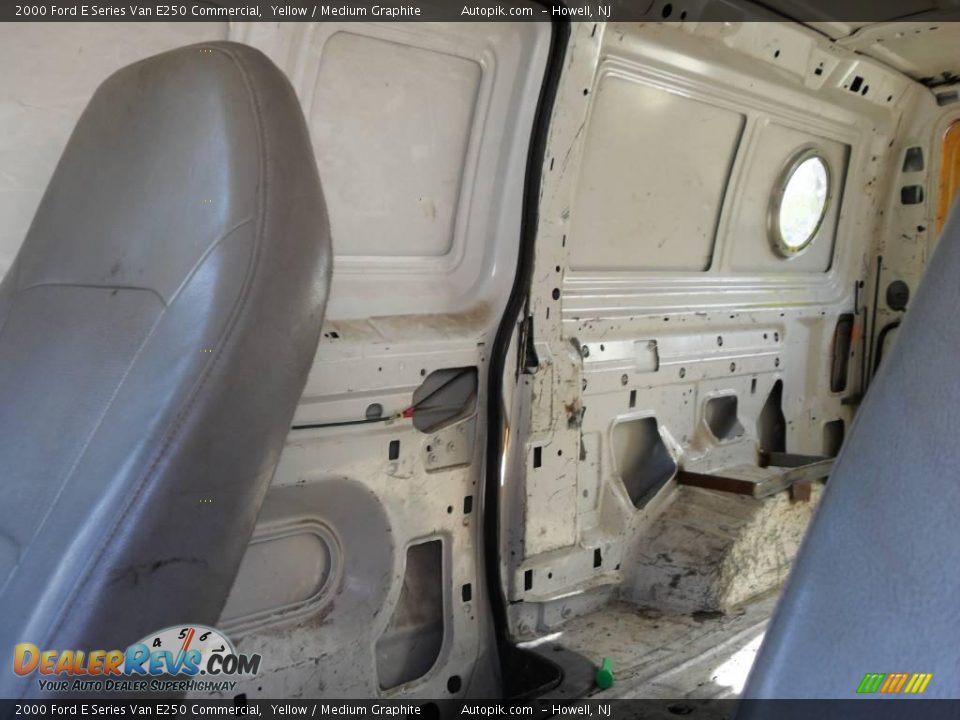 2000 Ford E Series Van E250 Commercial Yellow / Medium Graphite Photo #10