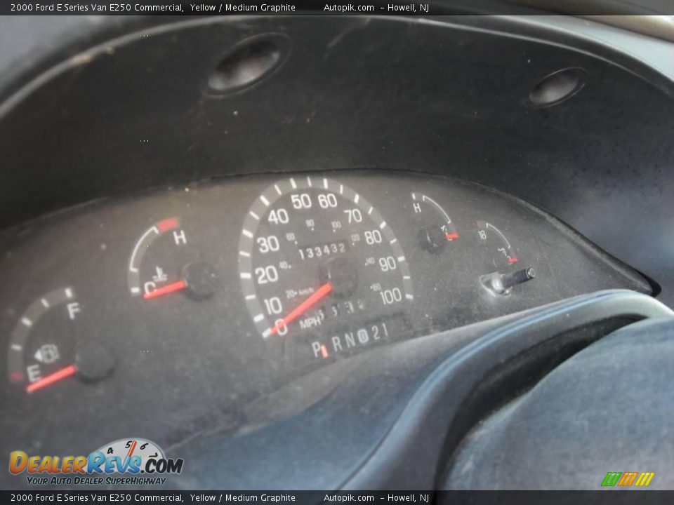 2000 Ford E Series Van E250 Commercial Yellow / Medium Graphite Photo #11