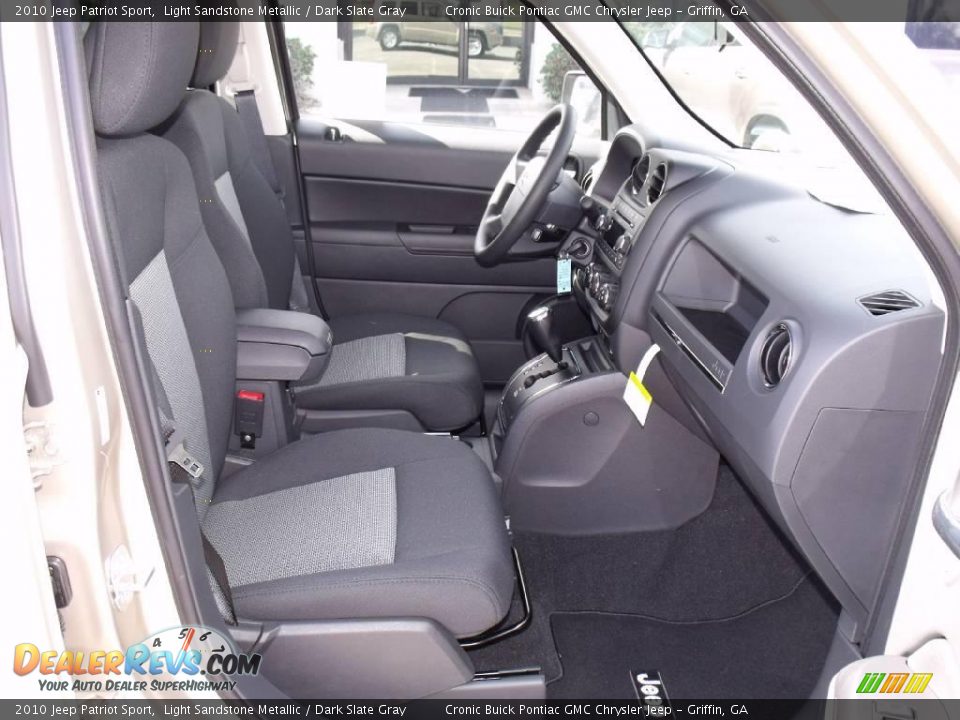 2010 Jeep Patriot Sport Light Sandstone Metallic / Dark Slate Gray Photo #15