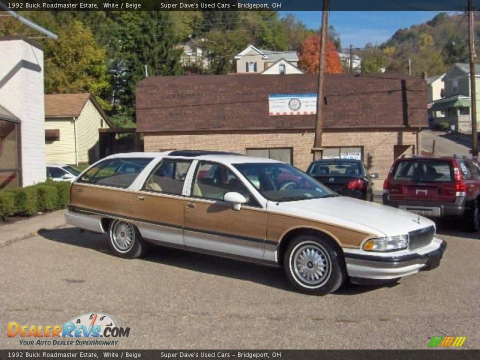 1992 Buick Roadmaster Estate White / Beige Photo #1
