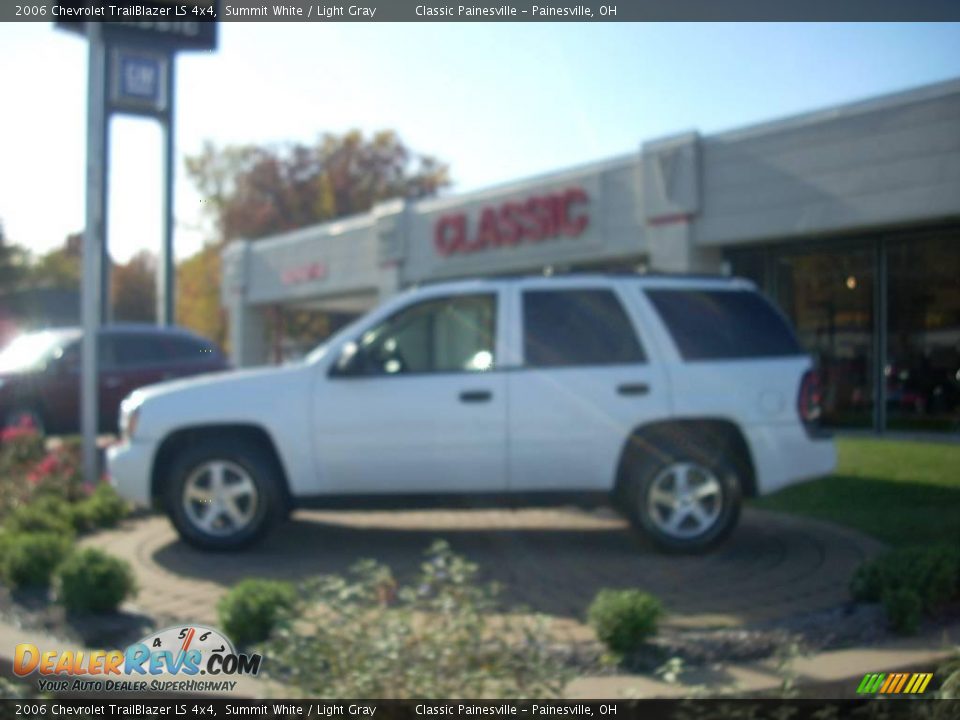2006 Chevrolet TrailBlazer LS 4x4 Summit White / Light Gray Photo #1