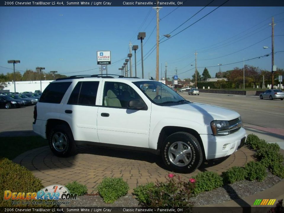 2006 Chevrolet TrailBlazer LS 4x4 Summit White / Light Gray Photo #4