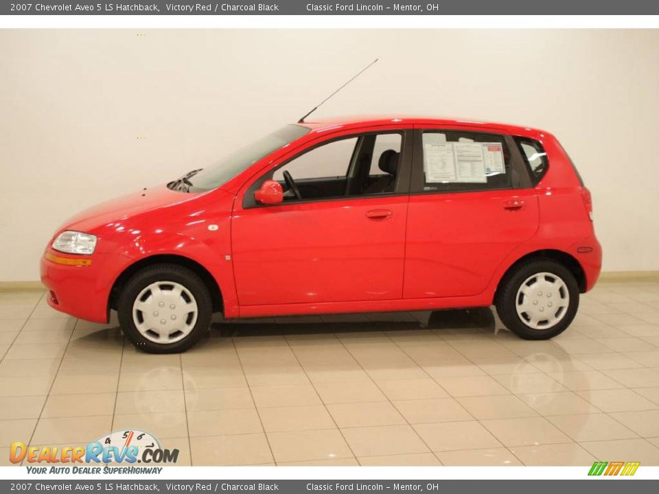 2007 Chevrolet Aveo 5 LS Hatchback Victory Red / Charcoal Black Photo #4