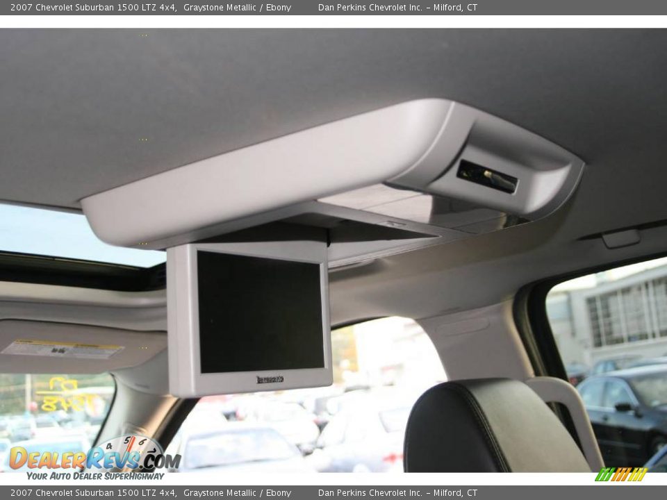 2007 Chevrolet Suburban 1500 LTZ 4x4 Graystone Metallic / Ebony Photo #11
