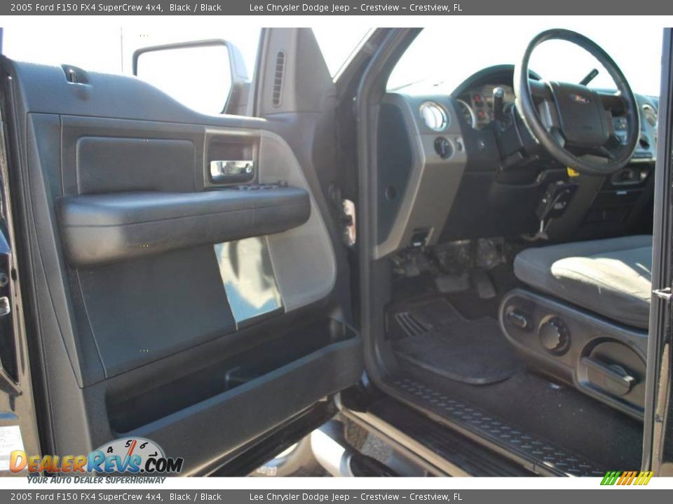 2005 Ford F150 FX4 SuperCrew 4x4 Black / Black Photo #12