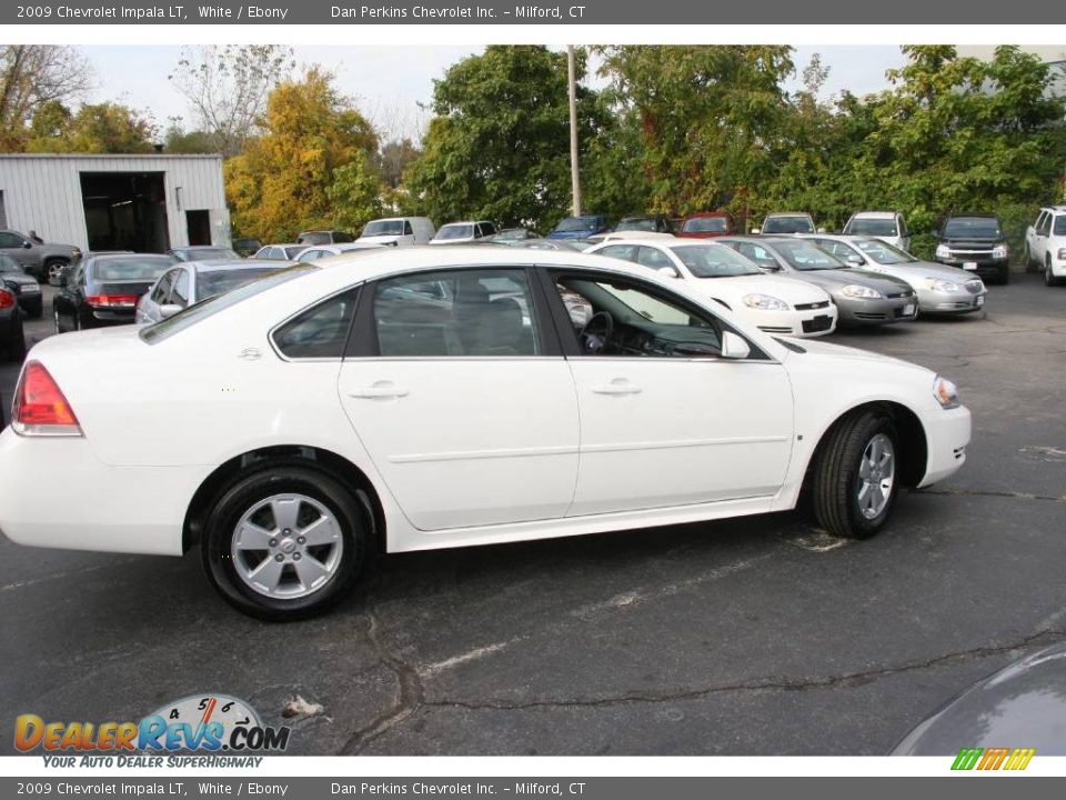 2009 Chevrolet Impala LT White / Ebony Photo #4
