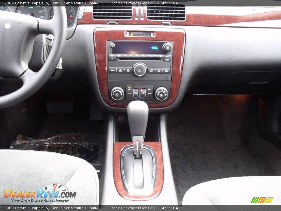 2009 Chevrolet Impala LS Dark Silver Metallic / Ebony Photo #15