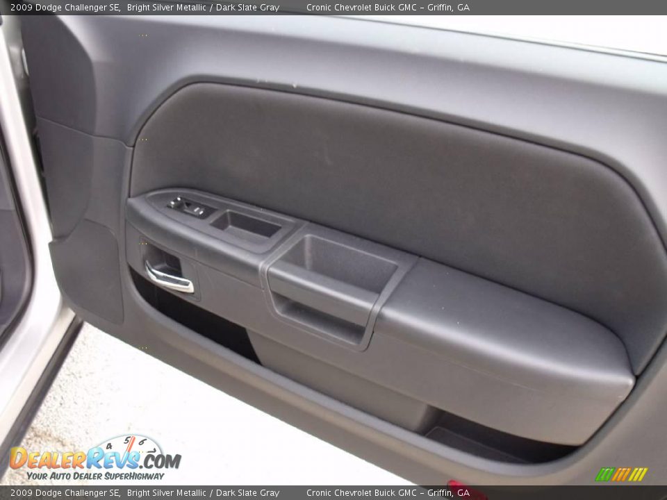 2009 Dodge Challenger SE Bright Silver Metallic / Dark Slate Gray Photo #13