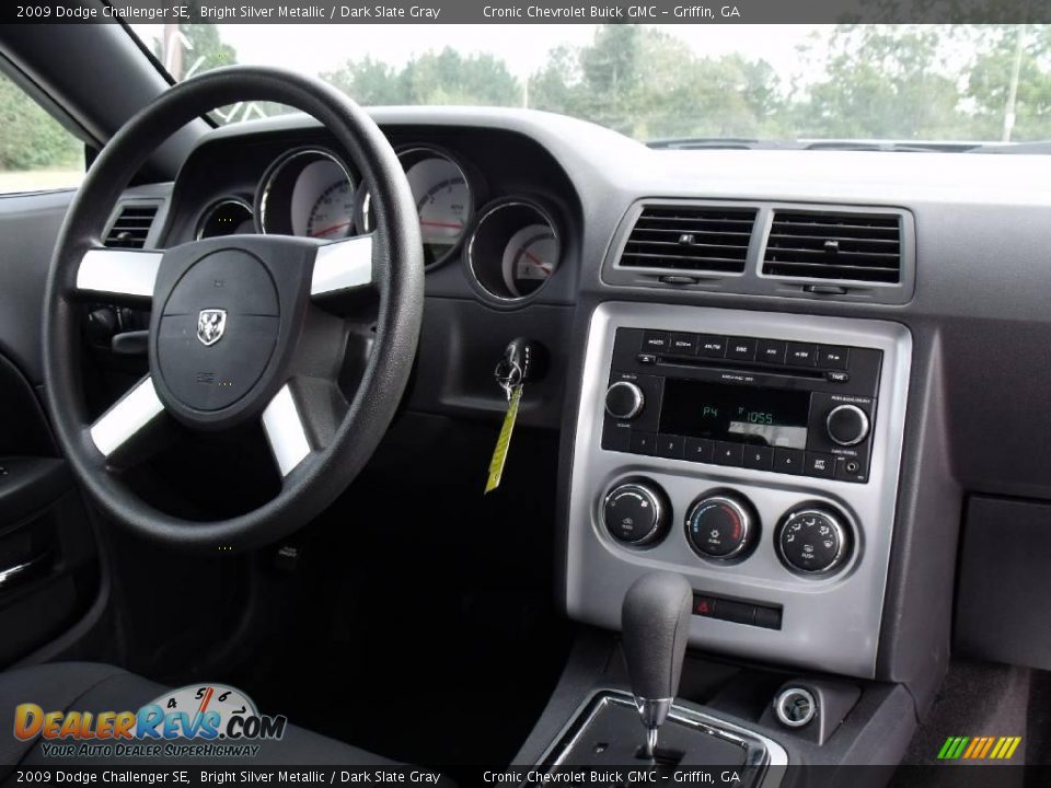 2009 Dodge Challenger SE Bright Silver Metallic / Dark Slate Gray Photo #15