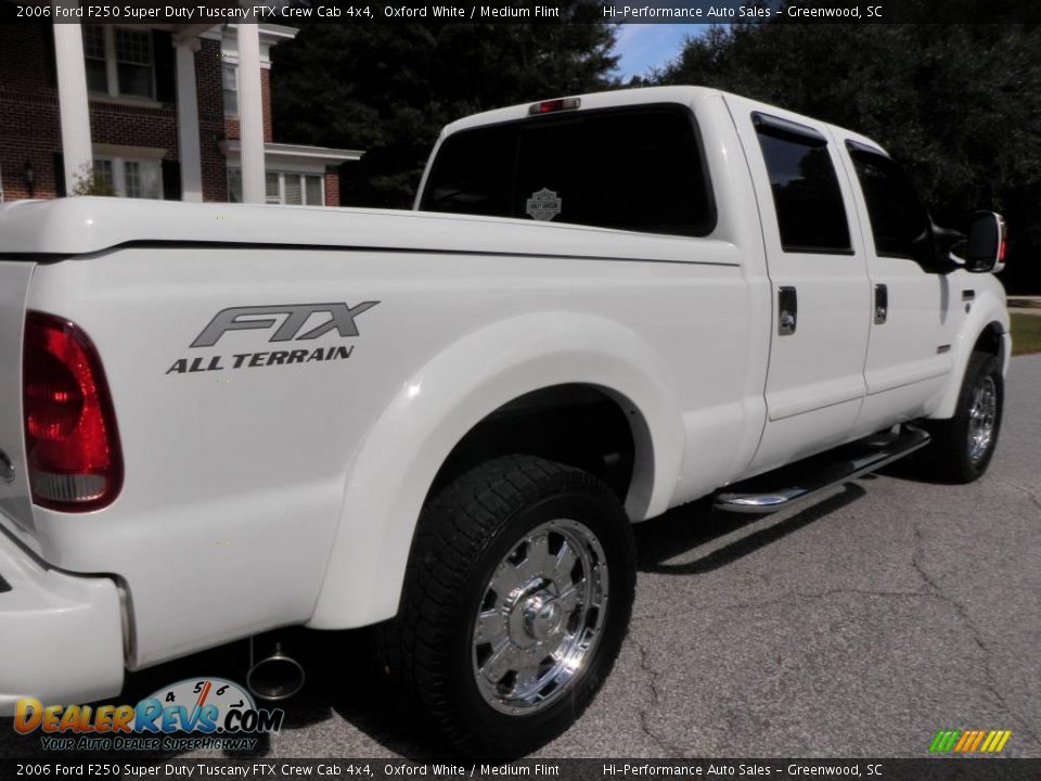 2006 Ford F250 Super Duty Tuscany FTX Crew Cab 4x4 Oxford White / Medium Flint Photo #18