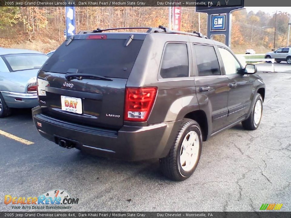 2005 Jeep Grand Cherokee Laredo 4x4 Dark Khaki Pearl / Medium Slate Gray Photo #3