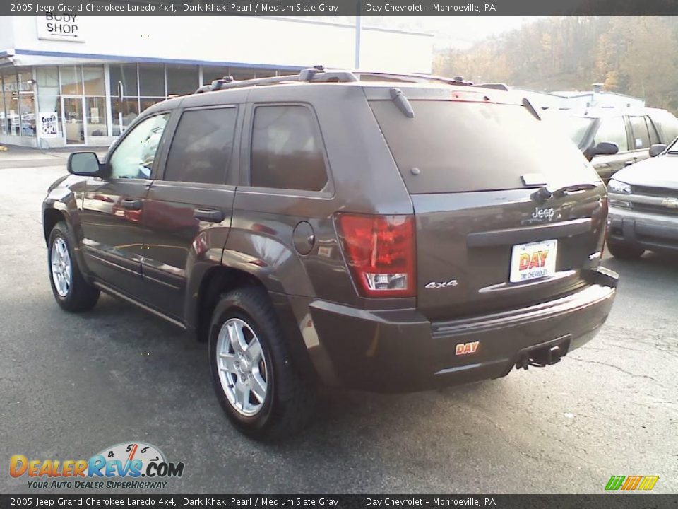 2005 Jeep Grand Cherokee Laredo 4x4 Dark Khaki Pearl / Medium Slate Gray Photo #4