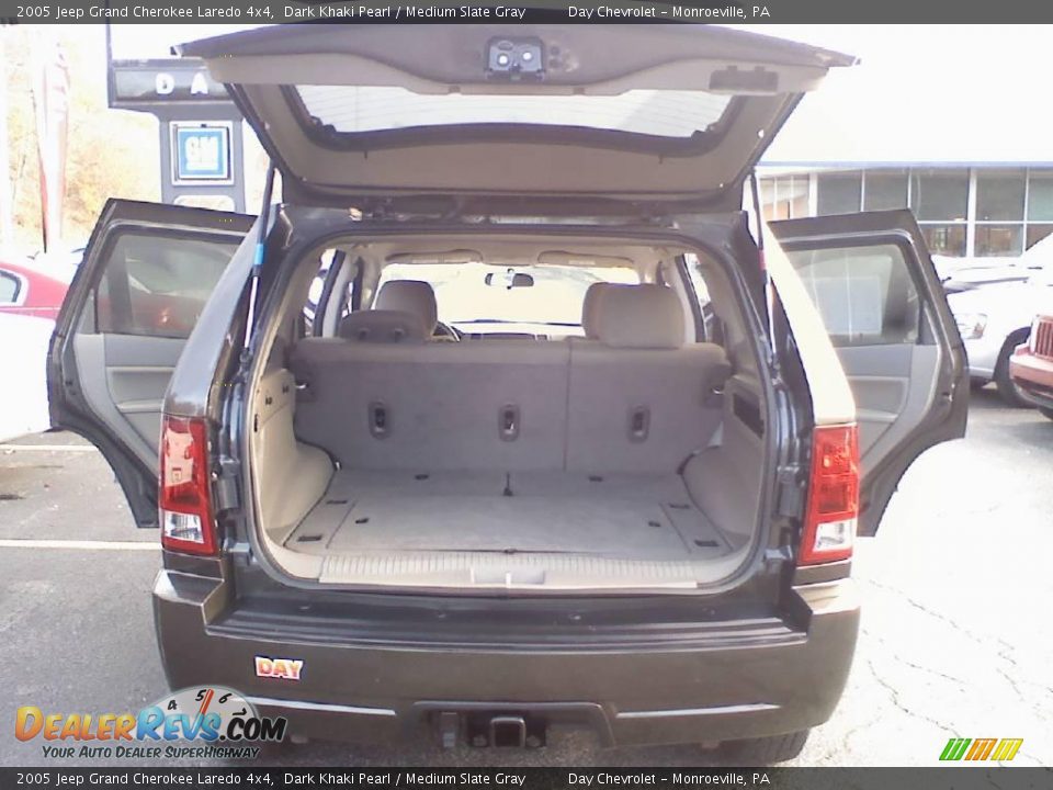 2005 Jeep Grand Cherokee Laredo 4x4 Dark Khaki Pearl / Medium Slate Gray Photo #7