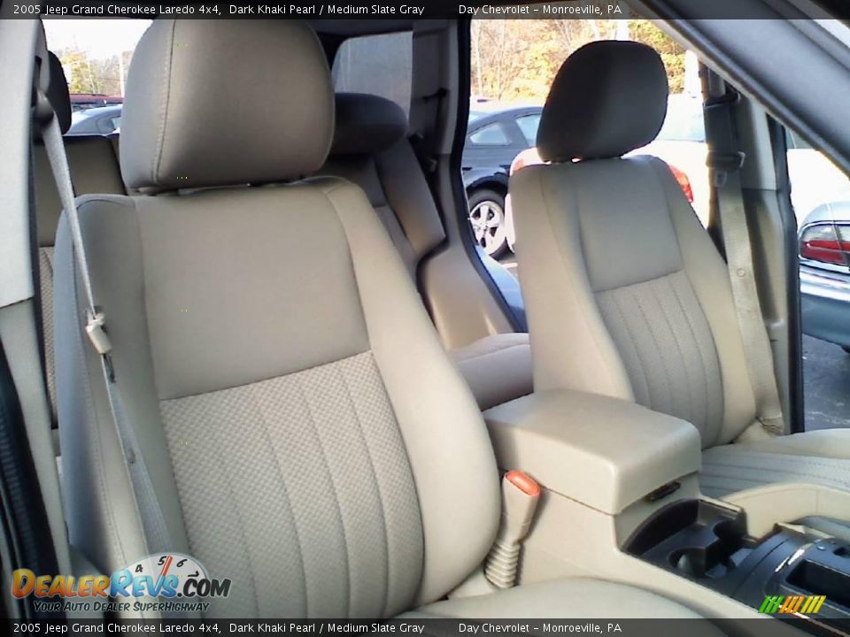 2005 Jeep Grand Cherokee Laredo 4x4 Dark Khaki Pearl / Medium Slate Gray Photo #10