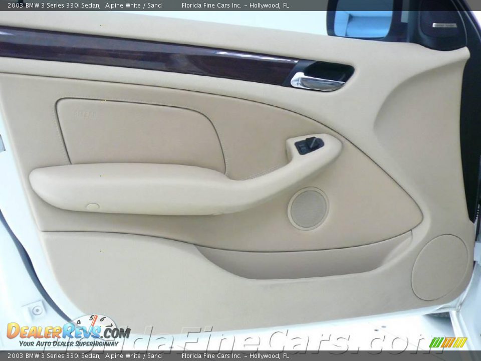 2003 BMW 3 Series 330i Sedan Alpine White / Sand Photo #11