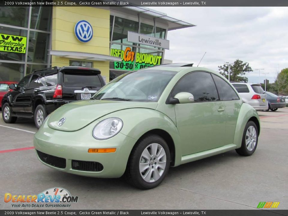 2009 Volkswagen New Beetle 2.5 Coupe Gecko Green Metallic / Black Photo #1