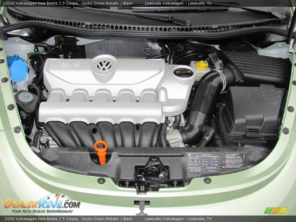 2009 Volkswagen New Beetle 2.5 Coupe Gecko Green Metallic / Black Photo #18