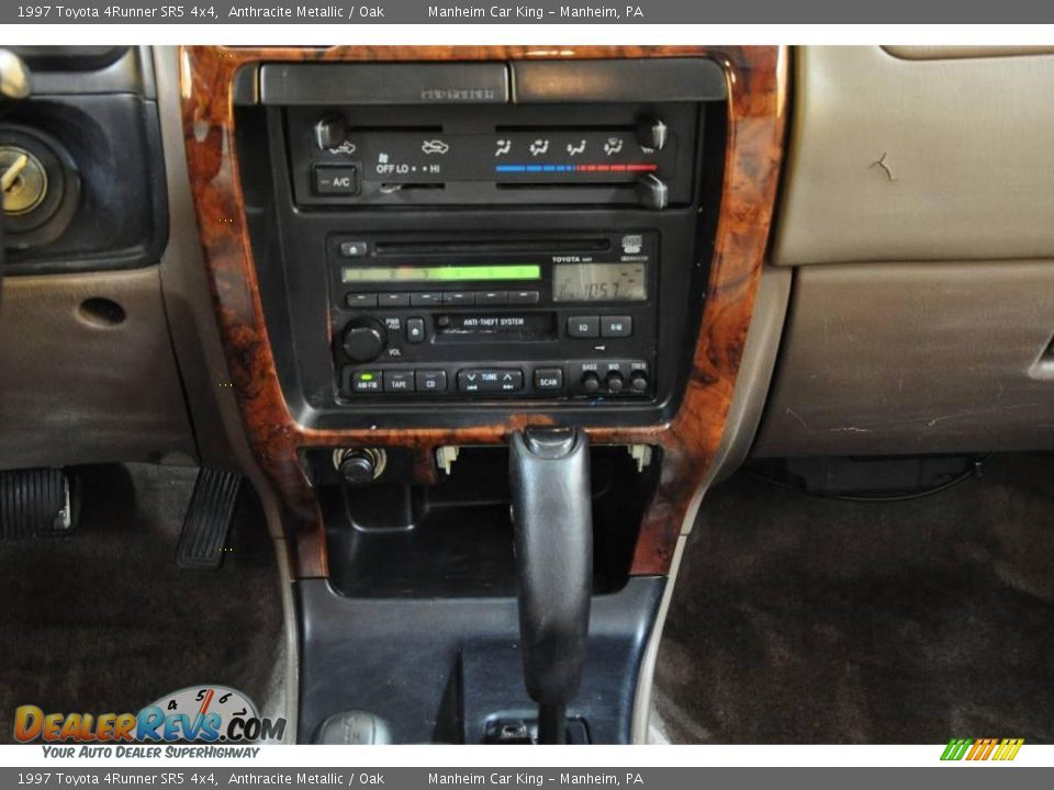 1997 Toyota 4Runner SR5 4x4 Anthracite Metallic / Oak Photo #10