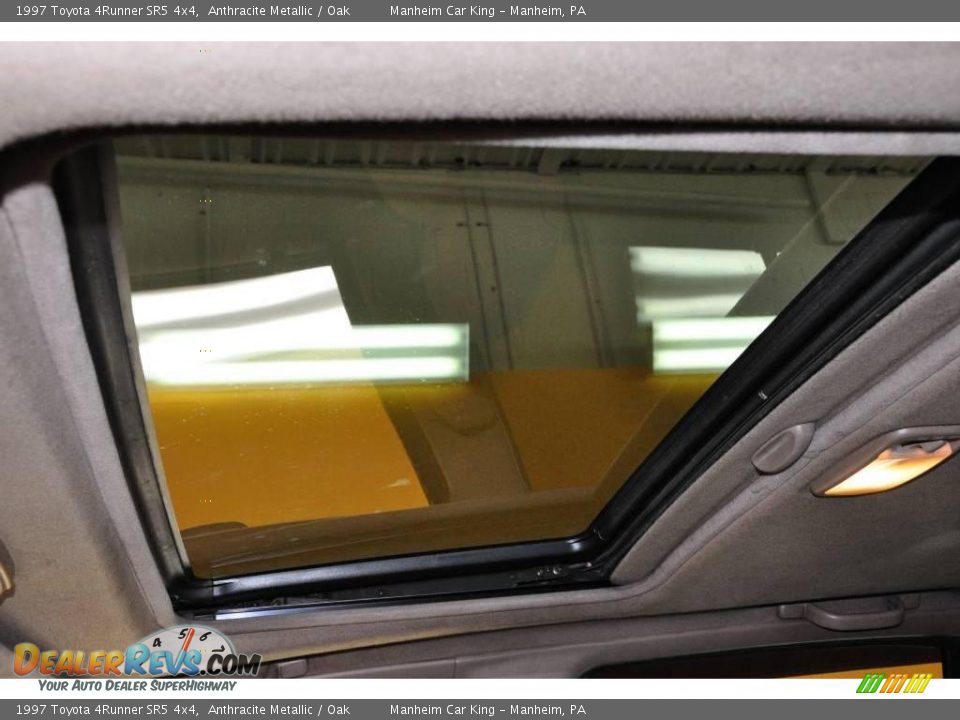 1997 Toyota 4Runner SR5 4x4 Anthracite Metallic / Oak Photo #11