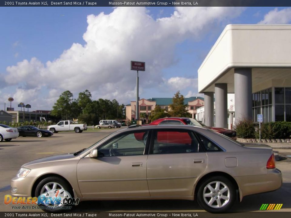 2001 Toyota Avalon XLS Desert Sand Mica / Taupe Photo #2