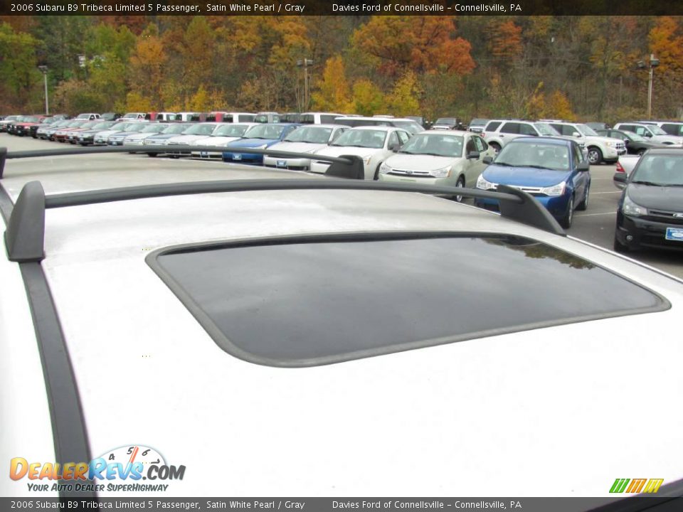 2006 Subaru B9 Tribeca Limited 5 Passenger Satin White Pearl / Gray Photo #5