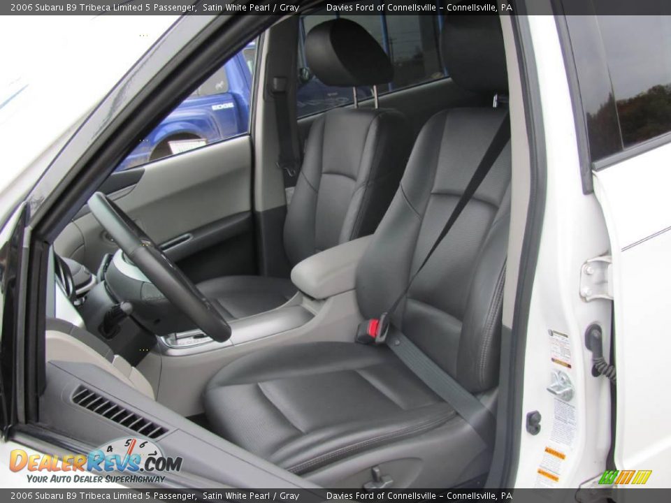 2006 Subaru B9 Tribeca Limited 5 Passenger Satin White Pearl / Gray Photo #7