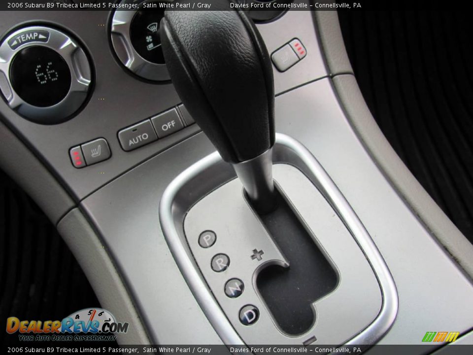 2006 Subaru B9 Tribeca Limited 5 Passenger Satin White Pearl / Gray Photo #11