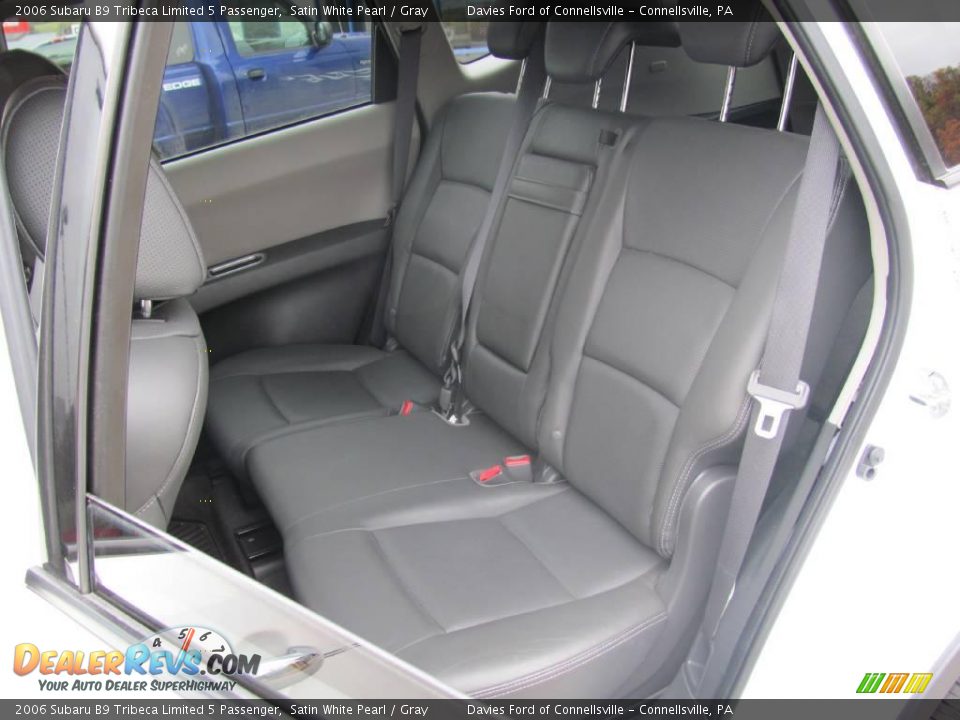 2006 Subaru B9 Tribeca Limited 5 Passenger Satin White Pearl / Gray Photo #13